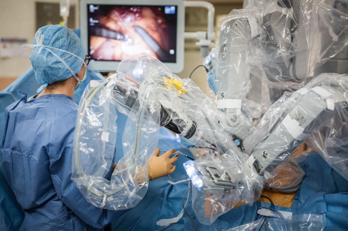 Robot Da Vinci : chirurgie digestive robotique au CCDO Bretagne